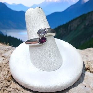 🌺Sterling & Garnet Bypass Ring